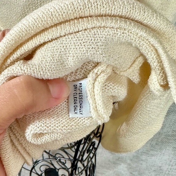 St john santana knit cream tank top size M - Picture 8 of 8